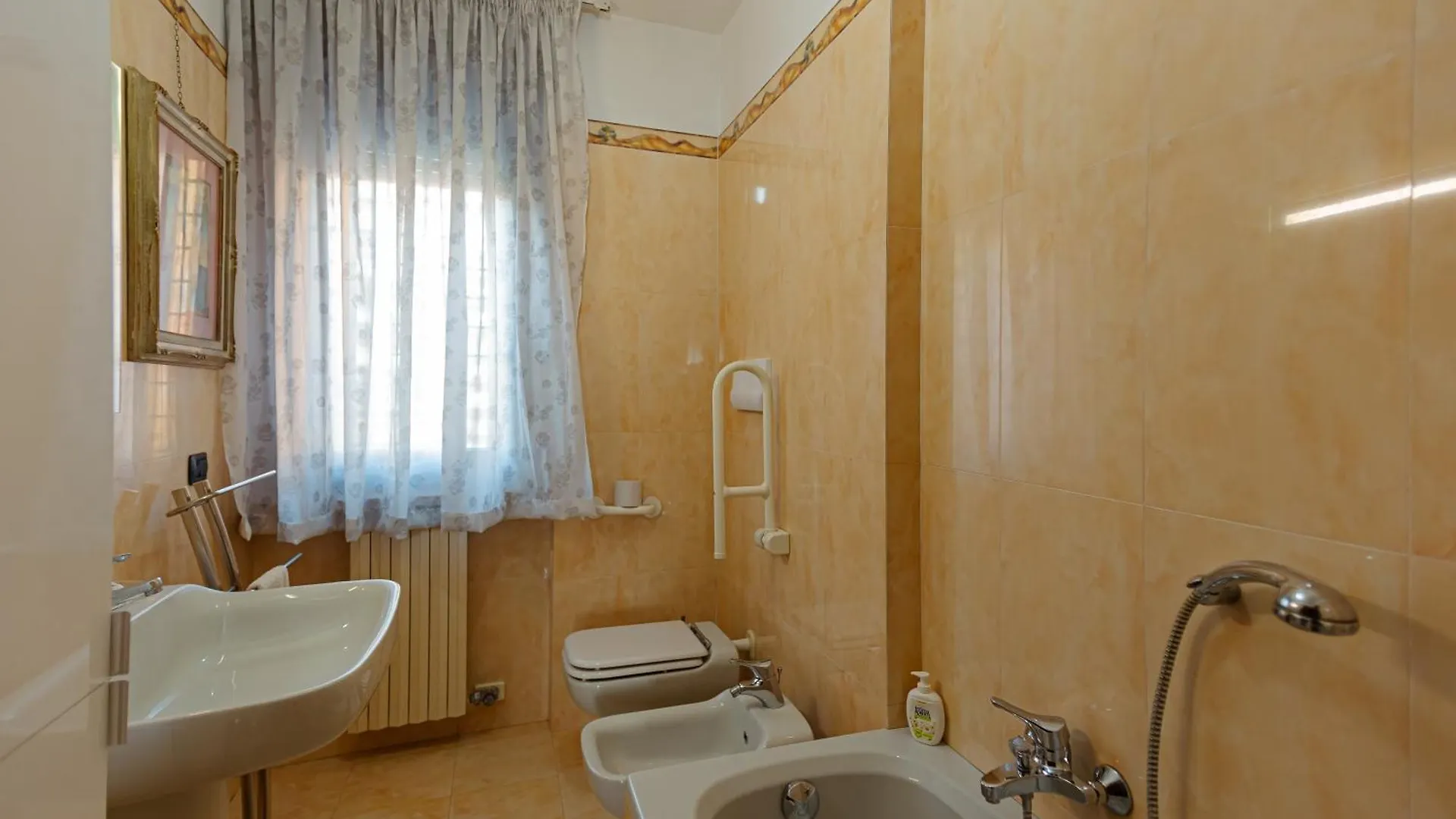 Residenza Giotto - Royal Welcome Apartment Verona 0*,  Italy