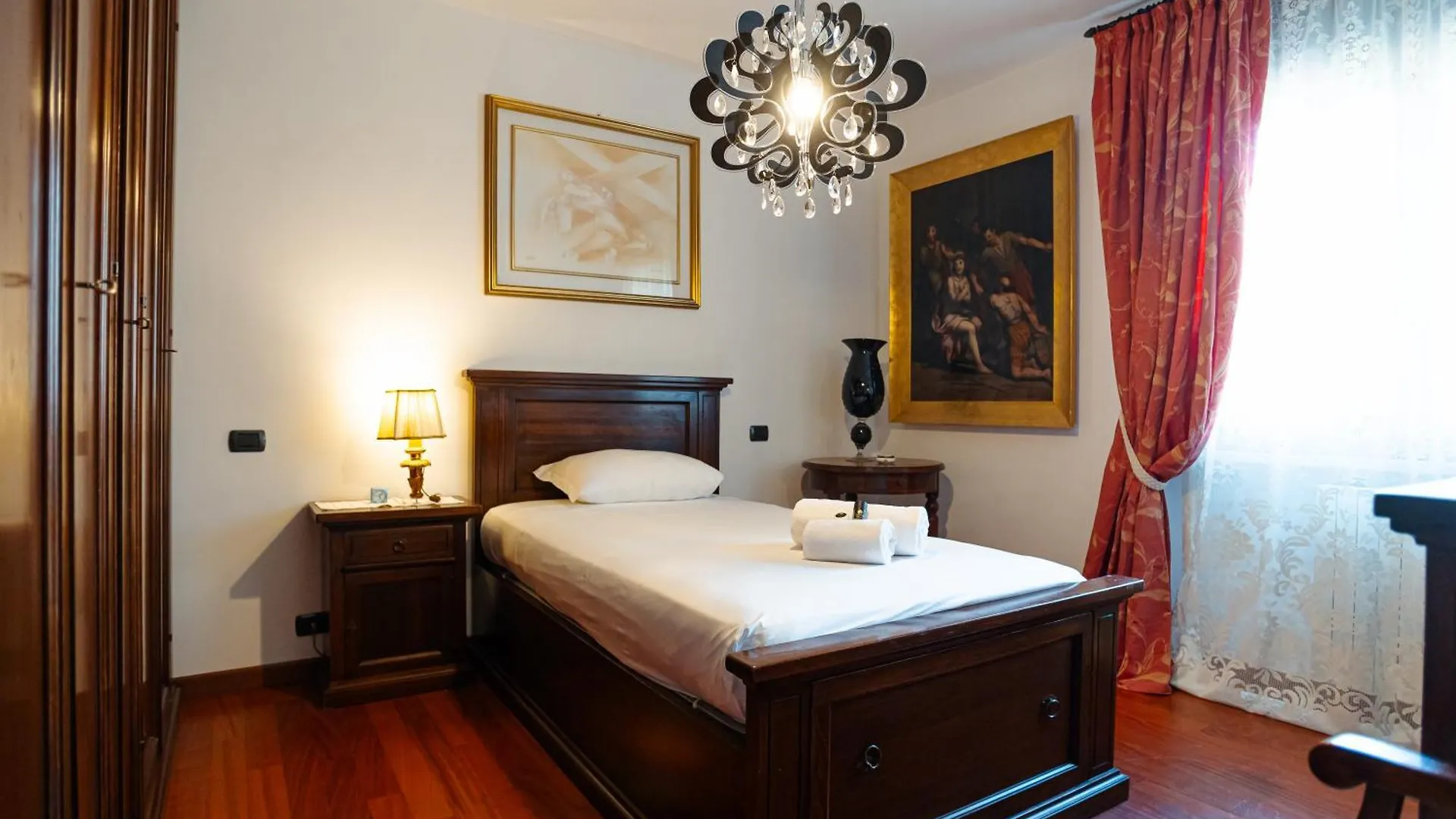 Residenza Giotto - Royal Welcome Apartment Verona 0*,  Italy